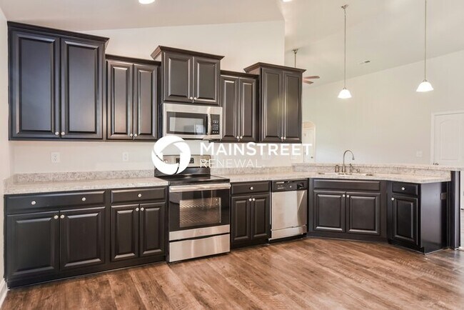 Building Photo - 3 Bedroom Pet-Friendly Home in HARVEST, AL with Main Street Renewal