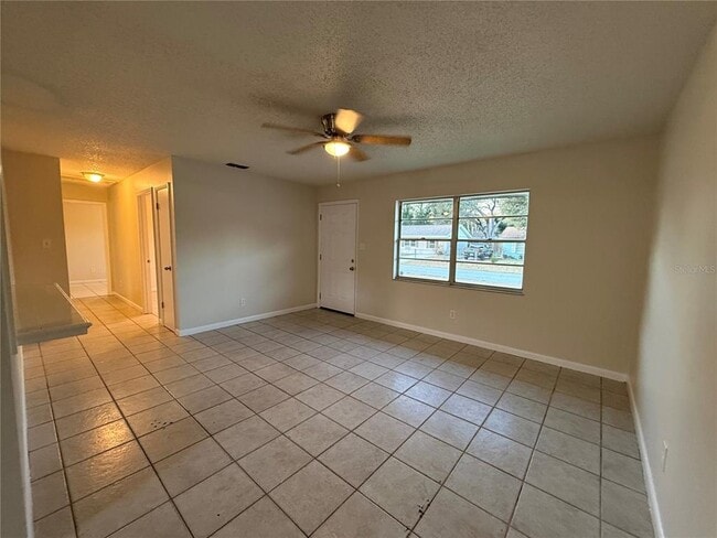 Building Photo - 34918 Ansley Ave