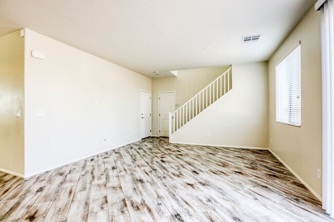 Building Photo - Great 3 bedroom home close to Nellis AFB