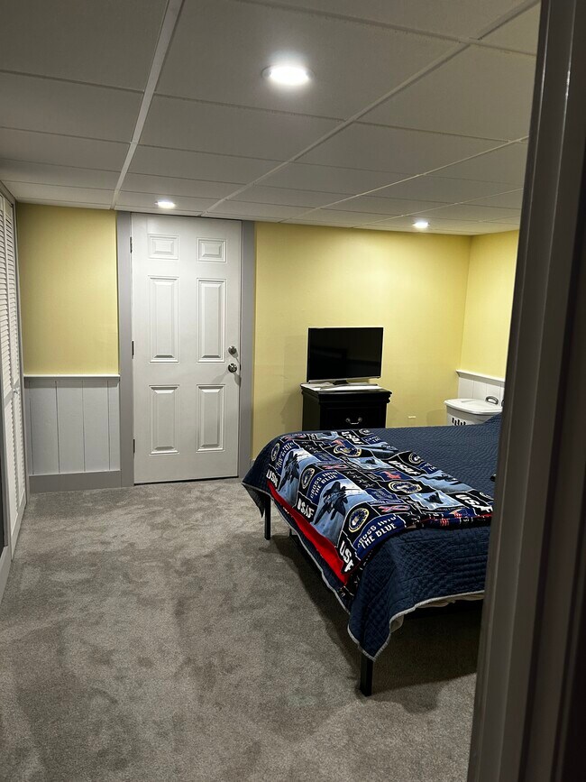 Building Photo - 195 Melendy Rd