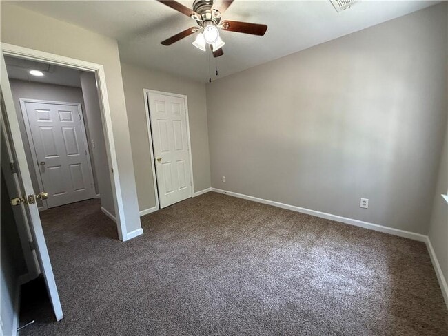 Building Photo - 1544 Acorn Forest