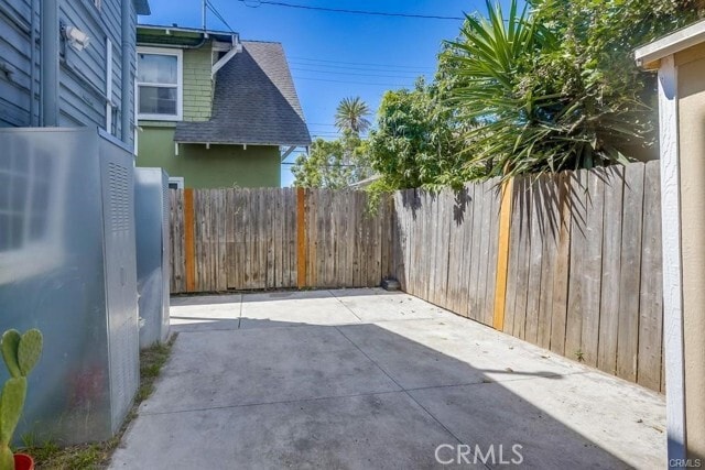 Building Photo - 1007 Lewis Ave