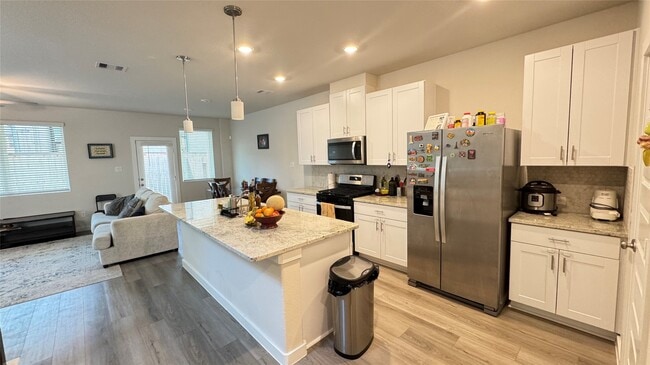 Building Photo - 1505 Red Acer Dr