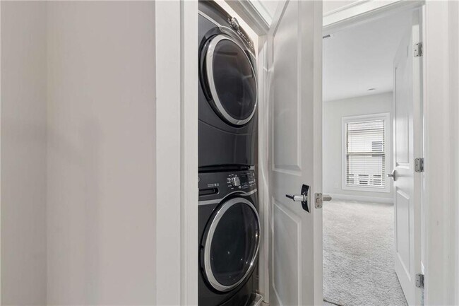 Building Photo - 4217 Deming Cir