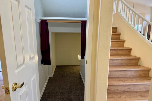 Building Photo - 7798 E Buteo Dr