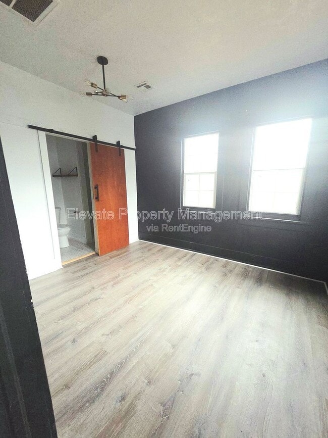 Building Photo - 1625 NW 33rd St