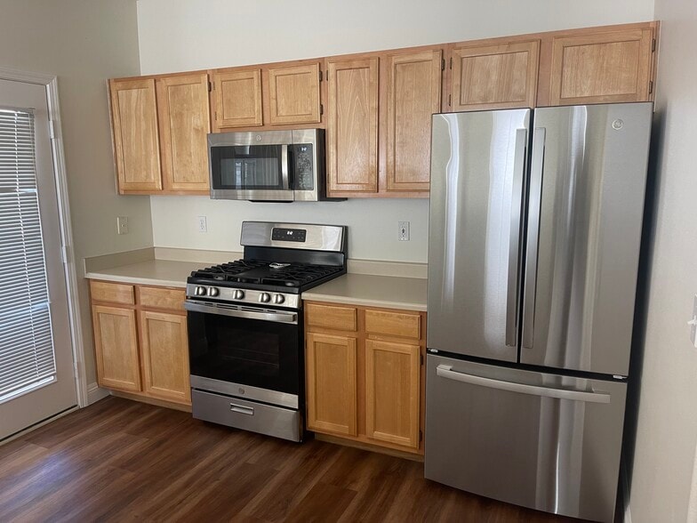 Building Photo - 1520 Ruby Cliffs Ln