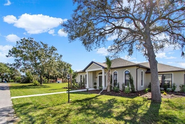 Building Photo - 6028 Sundown Dr