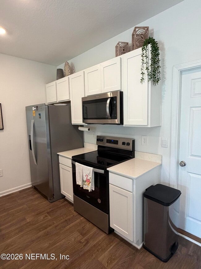 Building Photo - 947 Rivertree Pl