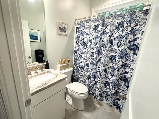 Building Photo - 360 Heidels Way