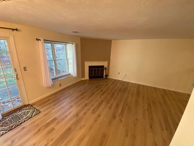 Building Photo - 501 Ridgefield Cir