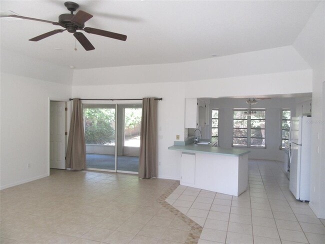 Building Photo - 23252 McQueeney Ave