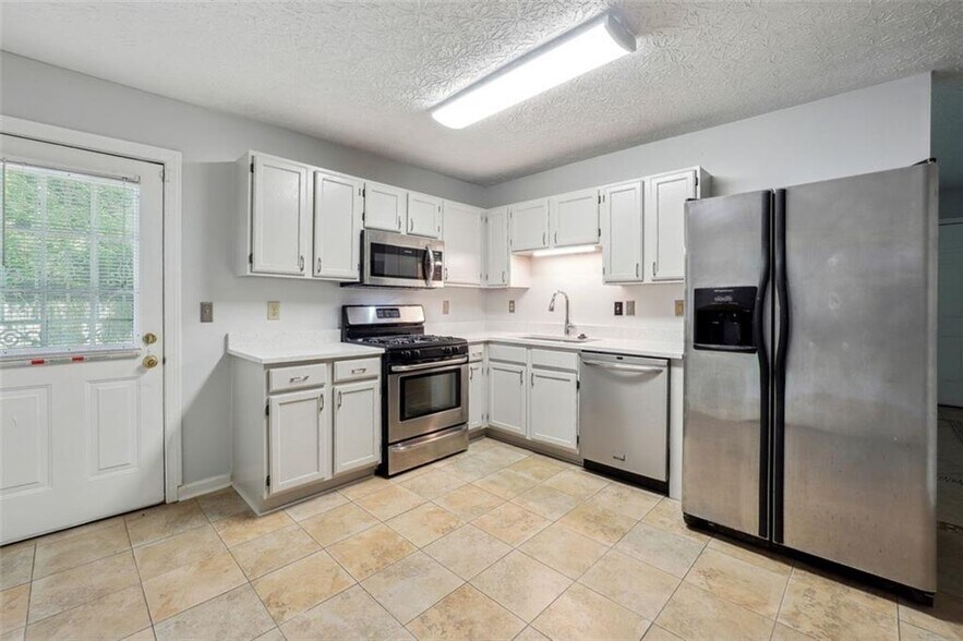 Building Photo - 3107 Del Monico Dr
