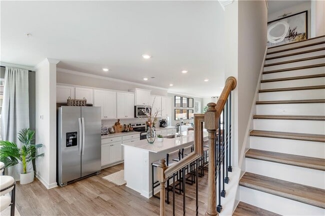 Building Photo - 3642 S Fulton Ave