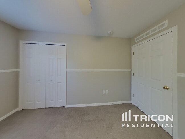 Building Photo - 6 Sweetgum Ct N