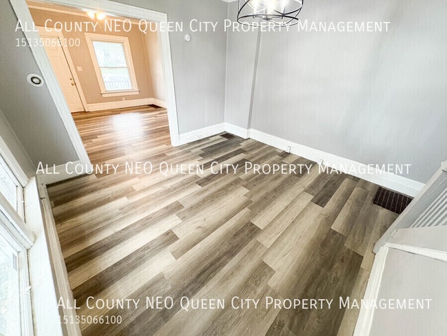 Building Photo - 227 Pleasant Ave