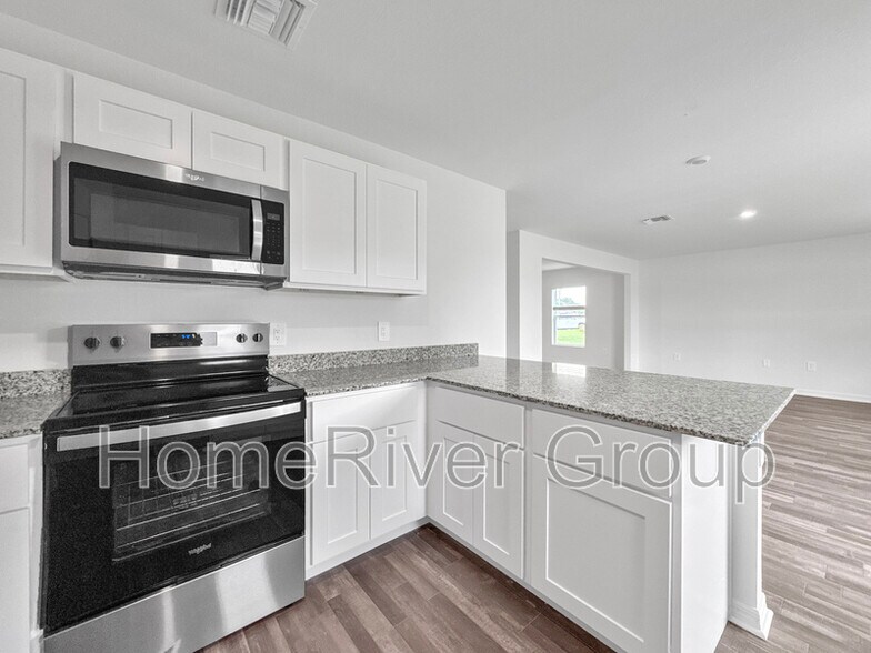 Building Photo - 3119 SW 21st Pl