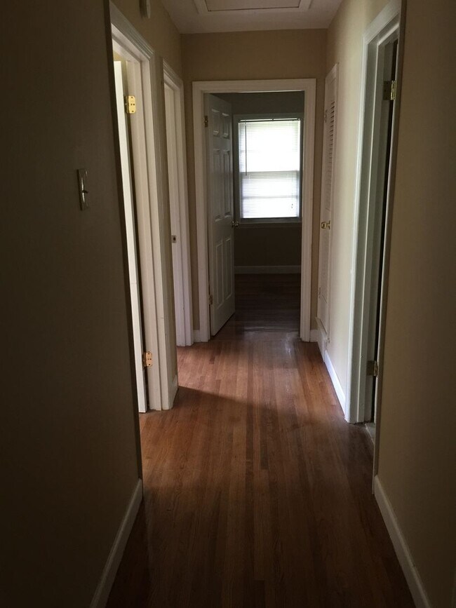 Building Photo - 2970 Chaucer Ln