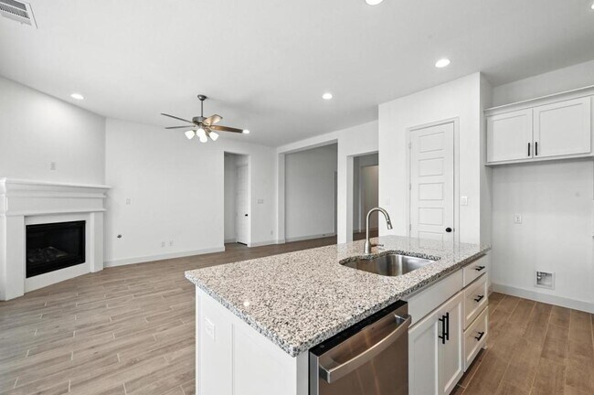 Building Photo - 1101 Briar Oak Ln