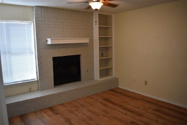 Building Photo - 1804 Rawhide Loop