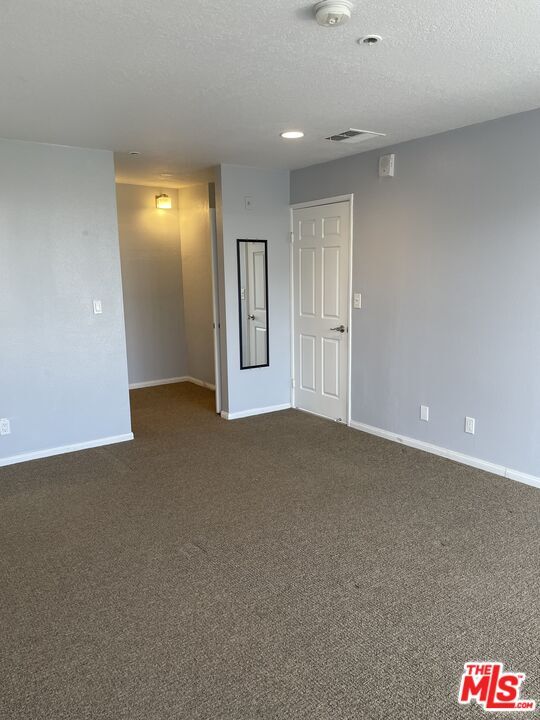 Building Photo - 121 S Hope St