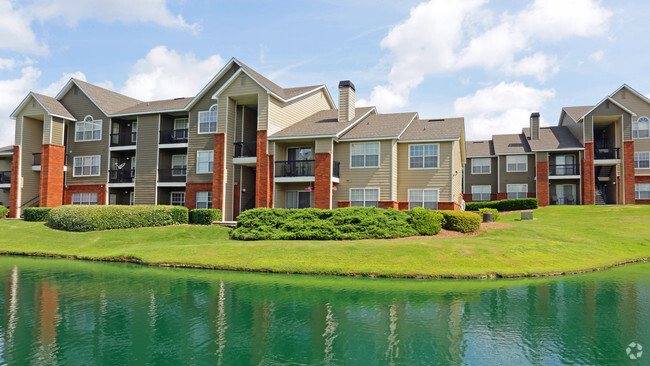 Community View - Vaughn Lakes