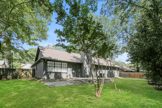 Building Photo - 1606 Edgewood Pl