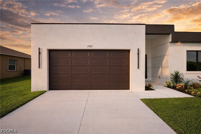 Building Photo - 2102 NW 25th Pl