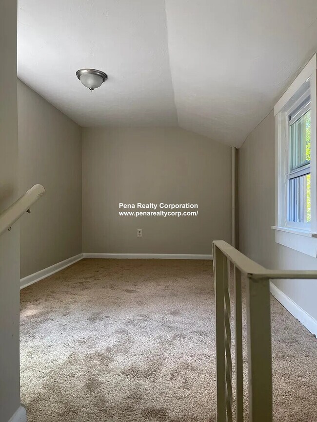 Building Photo - 130 South St