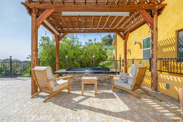 Building Photo - 9334 Wayside Dr