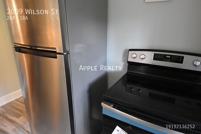 Building Photo - 2009 Wilson St