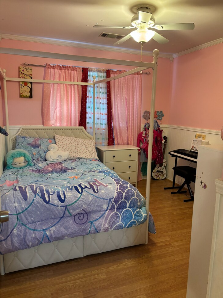 Building Photo - 2309 Greenleaf Dr