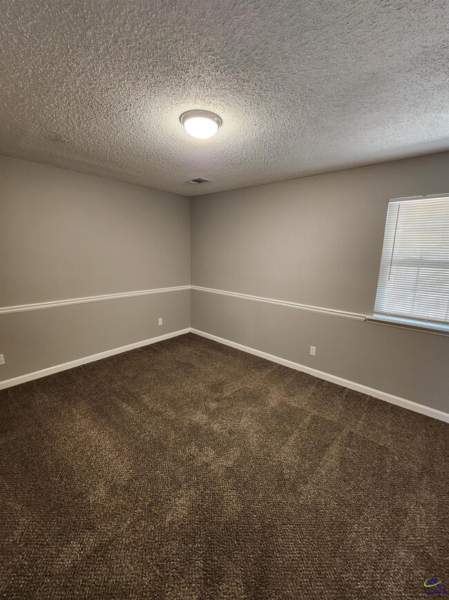 Building Photo - 201 Millside Dr