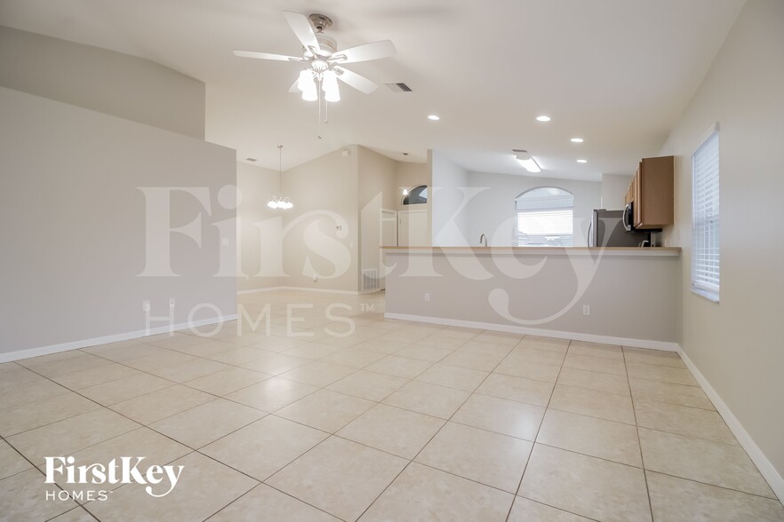 Building Photo - 1319 Macon Dr