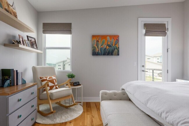 Building Photo - 7013 Boyle Dr