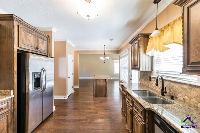 Building Photo - 203 Norfolk Cir