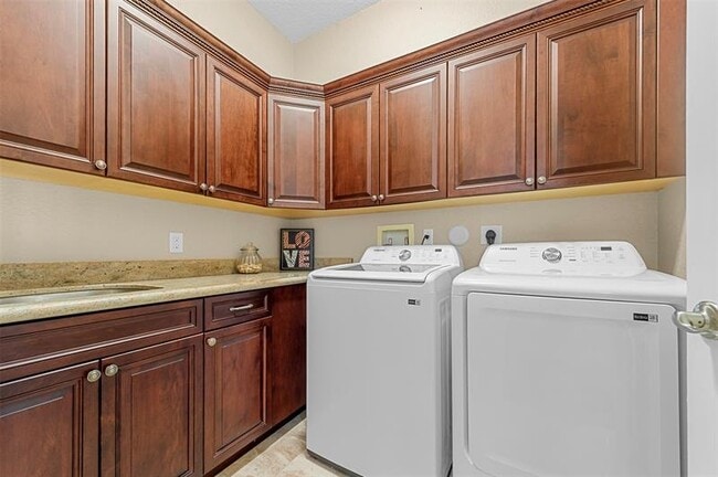 Building Photo - 12316 NW 80th Pl