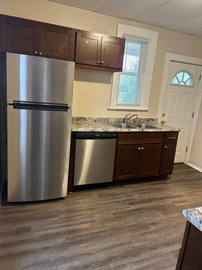 Building Photo - 435 Prospect Ct