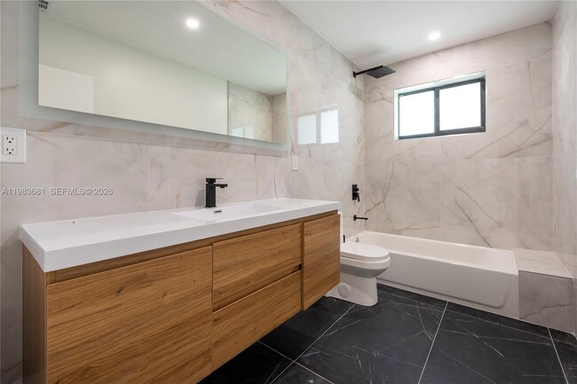 Building Photo - 4700 McKinley St