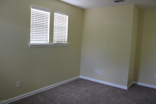 Building Photo - 8852 Shell Island Dr