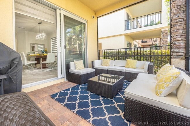 Building Photo - 151 Sword Fern Pl