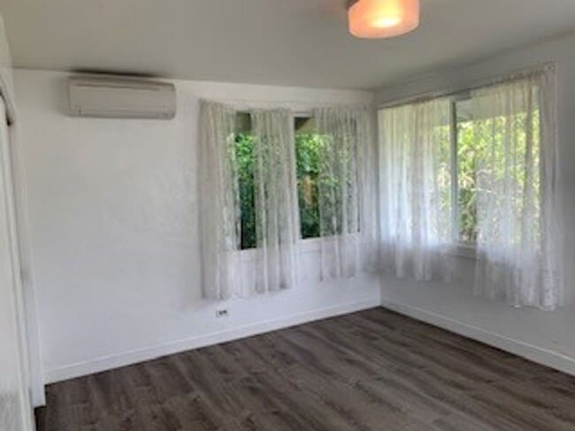 Building Photo - 186 Ohana St