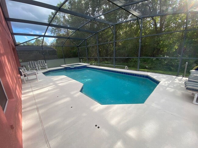 Building Photo - 4 Bedroom 3 Bath home in Sandy Ridge subdivision, in Davenport for RENT!