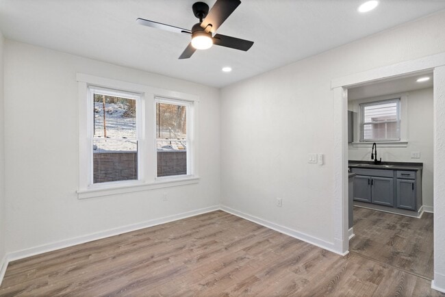 Building Photo - Stunning 4 bedroom home in Brookline available now!