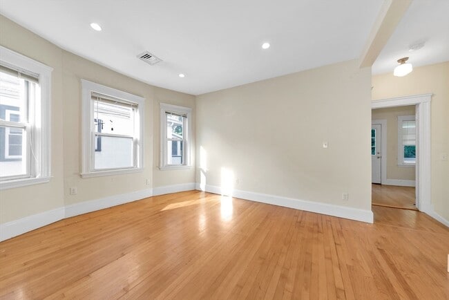 Building Photo - 299-301 Alewife Brook Pkwy