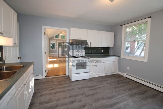 Building Photo - 47-49 South St