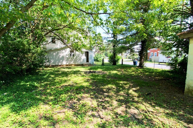 Building Photo - 501 Collicello St