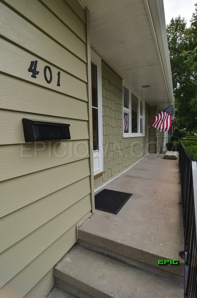 Building Photo - 401 31st St NW