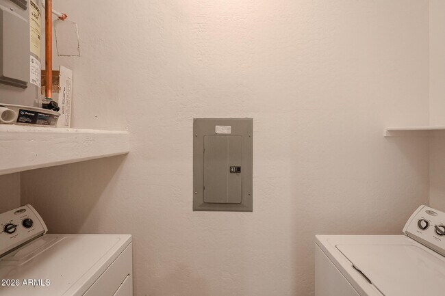 Building Photo - 14575 W Mountain View Blvd