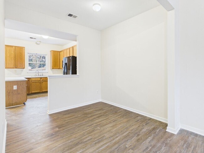 Building Photo - 5313 Golf Villa Ln